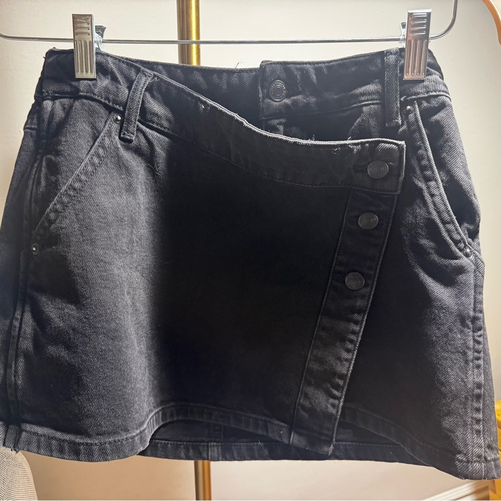 Stylish Black Denim Skirt